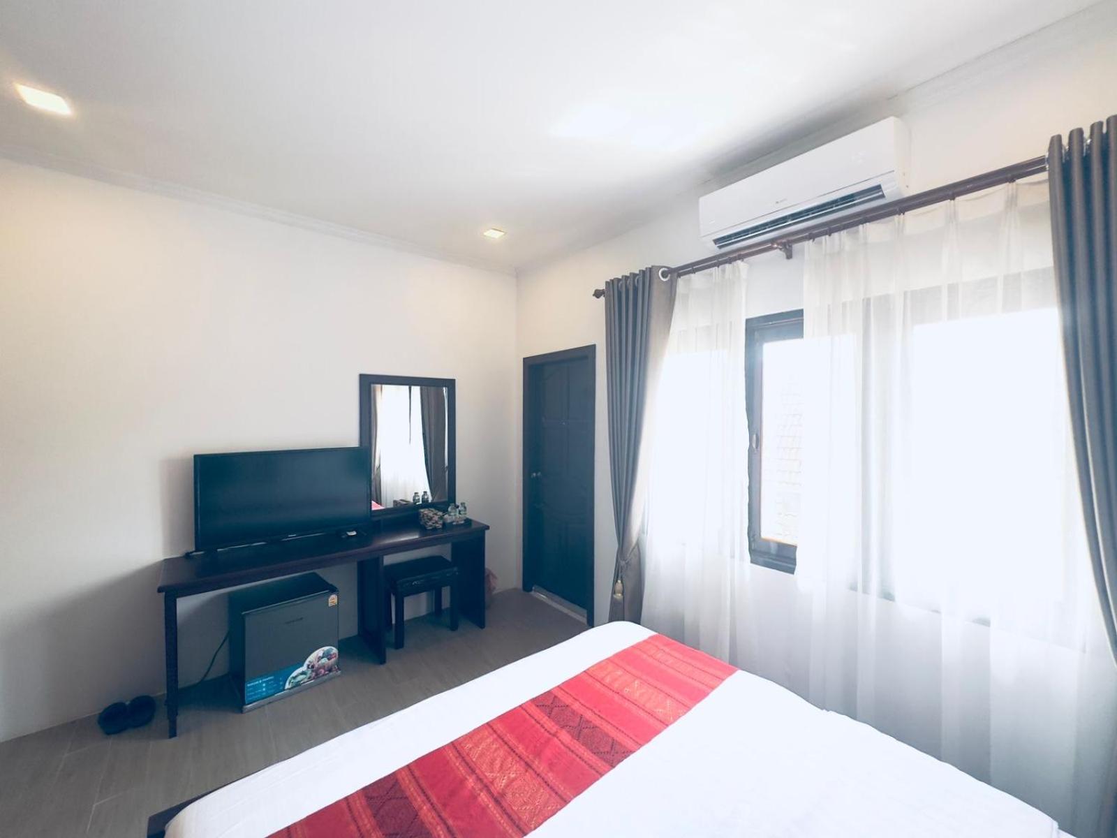 A P S Moutain View Hotel วังเวียง ภายนอก รูปภาพ
